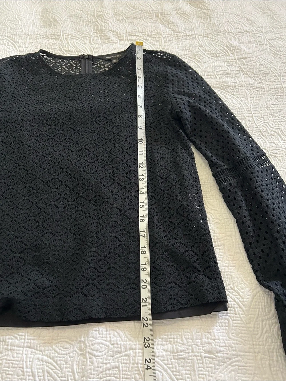 Banana Republic XS Navy Eyelet Lace Blouse & Black Lace Top Bundle Romantic